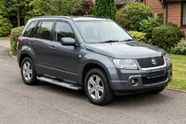Suzuki Grand Vitara 2005–2017 Boční nášlapy Mevsim Grey (2 ks, hliník) fotografie 1