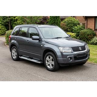 Boční nášlapy Mevsim Grey (2 ks, hliník) Suzuki Grand Vitara 2005–2017 fotografie 1