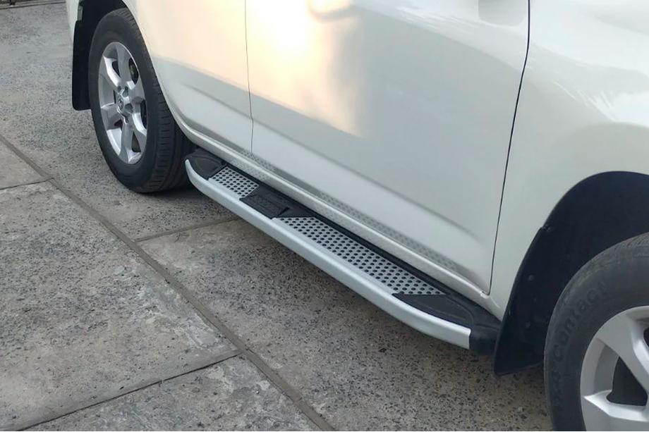 Toyota Rav 4 2006–2013 Boční nášlapy Mevsim Grey (2 ks, hliník) Image