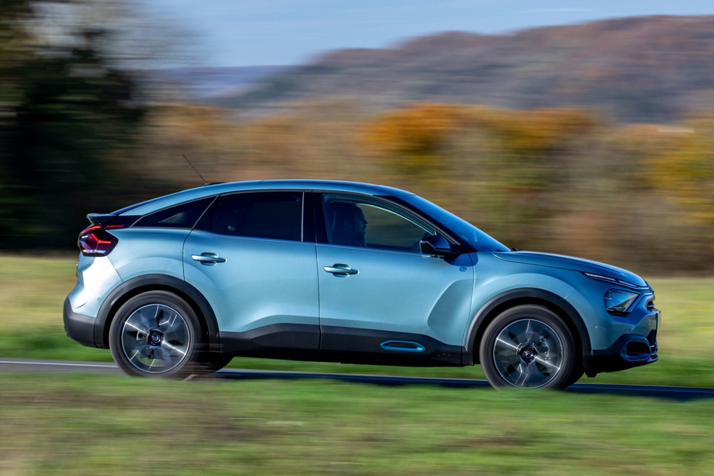 Recenze elektrického hatchbacku Citroen e-С4