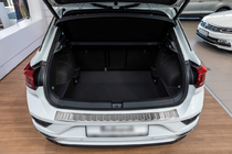 Volkswagen T-Roc 2017–2025 Nerezová lišta na zadní nárazník Carmos fotografie 2