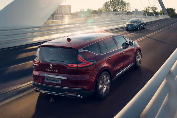Recenze modernizovaného minivanu Renault Espace