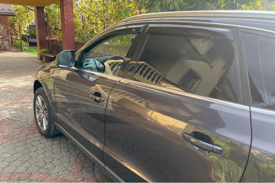 Audi Q5 2008–2017 Ofuky oken (4 ks, HIC) Image