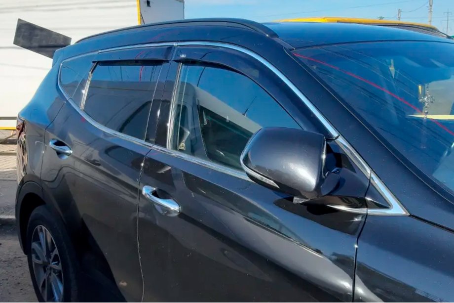 Hyundai Santa Fe 4 2018–2023 Okenní deflektory s chromovou lištou (4 ks, HIC) Image
