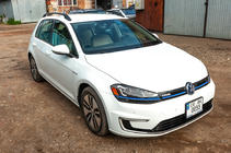 Volkswagen Golf 7/E-Golf 2012–2020 Střešní podélníky OmsaLine Solid (2 ks, černé) fotografie 8