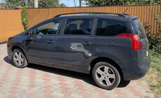 Peugeot 5008 2009–2016 Střešní podélníky OmsaLine Solid (2 ks, černé) fotografie 1