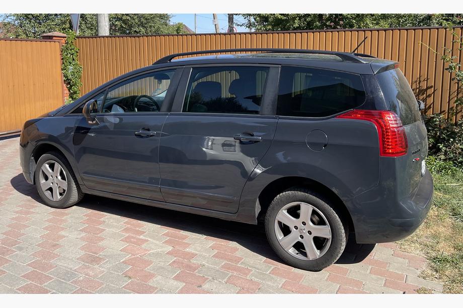 Peugeot 5008 2009–2016 Střešní podélníky OmsaLine Solid (2 ks, černé) Image