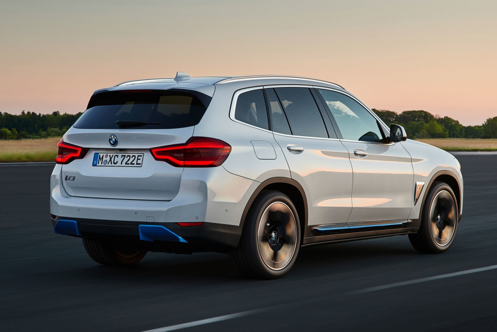 Test elektrického crossoveru BMW iX3