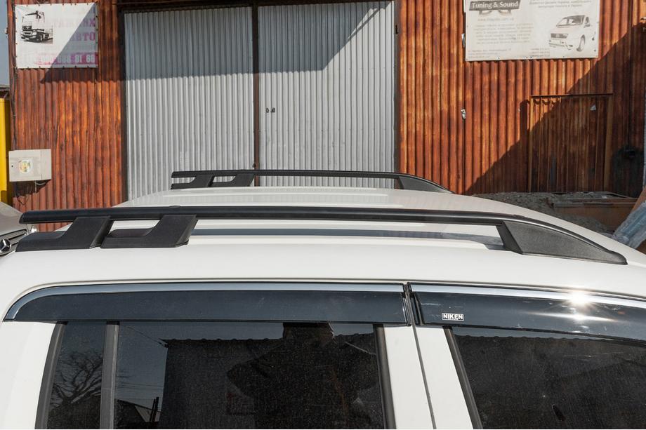 Volkswagen Amarok 2010–2022 Střešní podélníky OmsaLine Sport (2 ks, černé) Fotografie 2