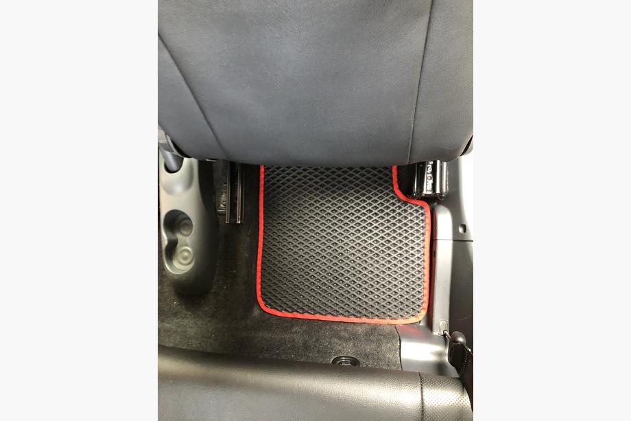 Fiat 500/500L 2013–2022 EVA autokoberce do interiéru (pro 500, černé) Fotografie 2