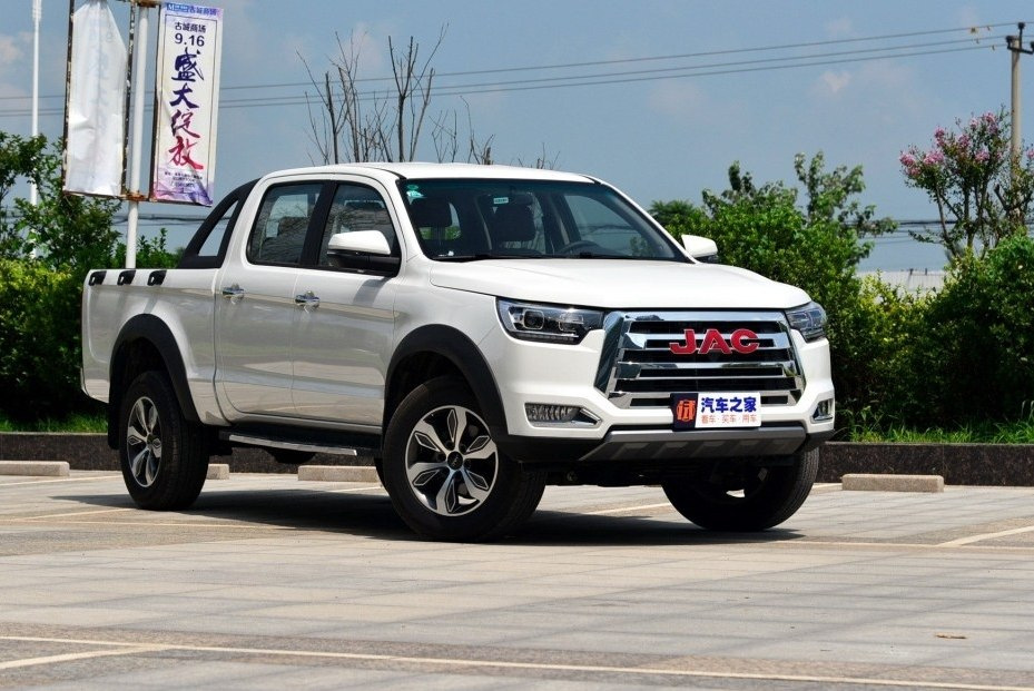 Recenze rámového pick-upu JAC T8 s pohonem všech kol