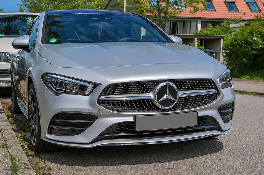 Mercedes CLA C118 2019– Přední maska chladiče Diamond Silver (pro roky 2019-2022) Image