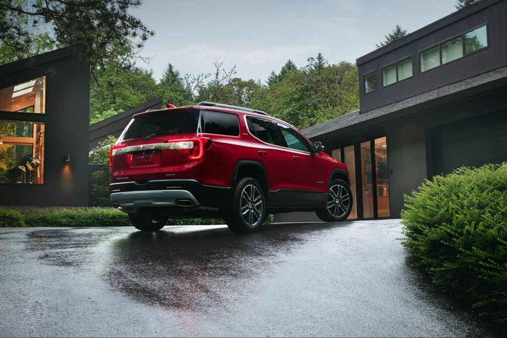 Recenze sedmimístného SUV GMC Acadia