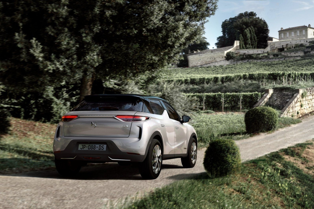 Elektrická verze městského crossoveru DS 3 Crossback E-Tense