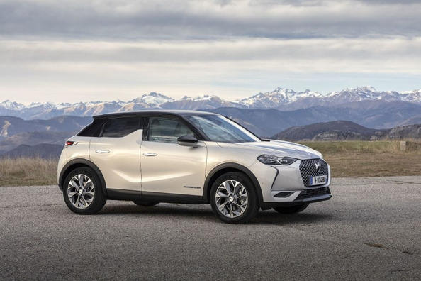 Elektrická verze městského crossoveru DS 3 Crossback E-Tense