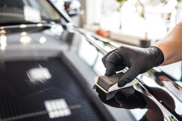 Tekuté sklo pro automobil