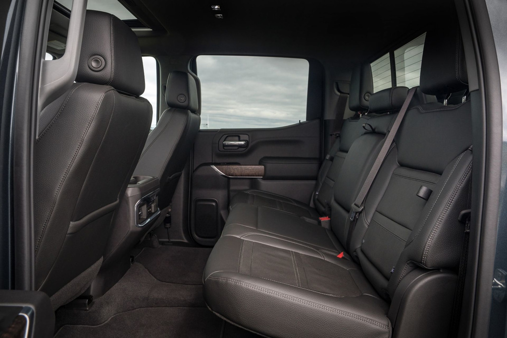 Recenze plnohodnotného pick-upu GMC Sierra