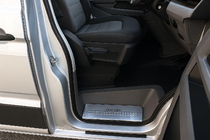 Volkswagen Crafter 2006–2016 Vnitřní kryty prahů (Carmos V1) 3 ks, Carmos - turecká ocel fotografie 1
