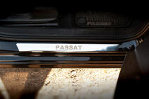 Volkswagen Passat B7 2012–2015 Prahové lišty Carmos V1 (4 ks, nerez) fotografie 2