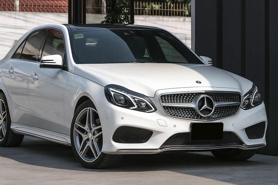 Mercedes E-Class W212 2009–2016 Přední maska chladiče Diamond Silver (pro Avantgarde a AMG-Line, 2013-2016) Fotografie 5