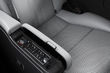 Recenze prémiového minivanu Lexus LM fotografie 10