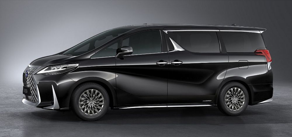 Recenze prémiového minivanu Lexus LM