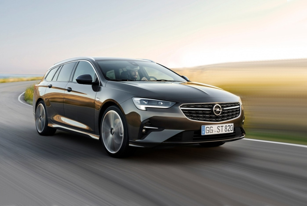 Přehled modernizovaného kombi Opel Insignia Sports Tourer