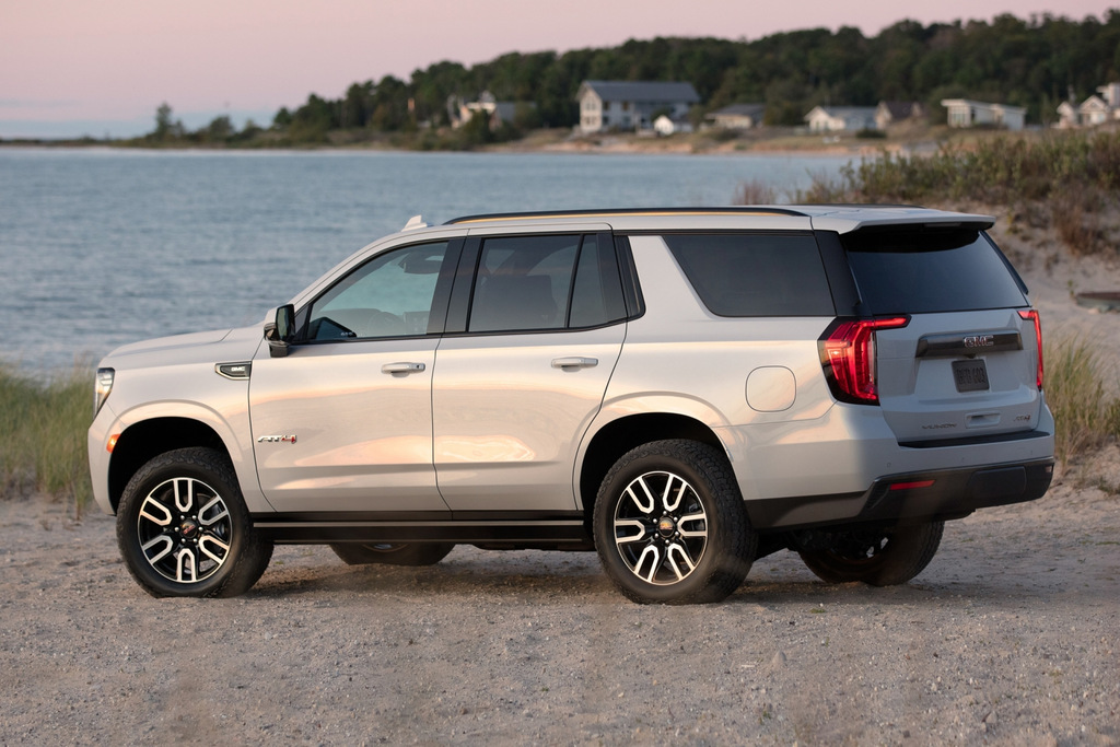 Recenze velkého osmimístného SUV GMC Yukon