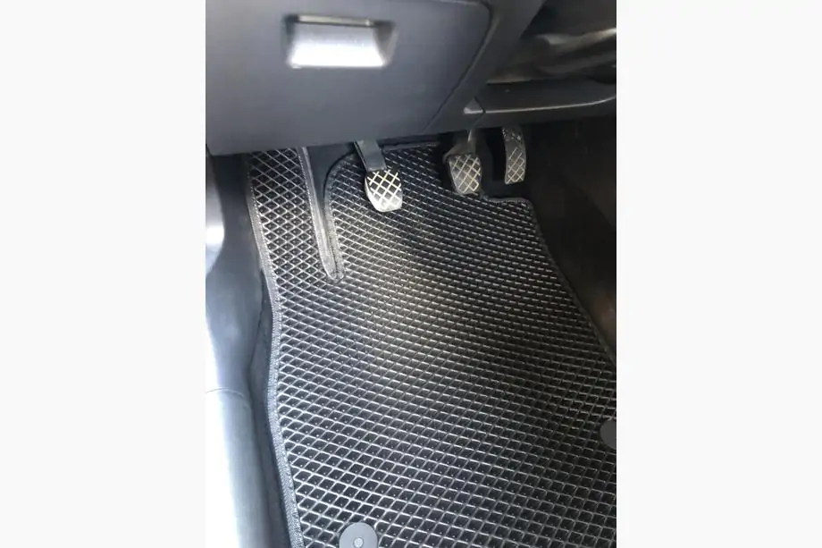Skoda Octavia IV A8 2020– EVA autokoberce (černé) Fotografie 3
