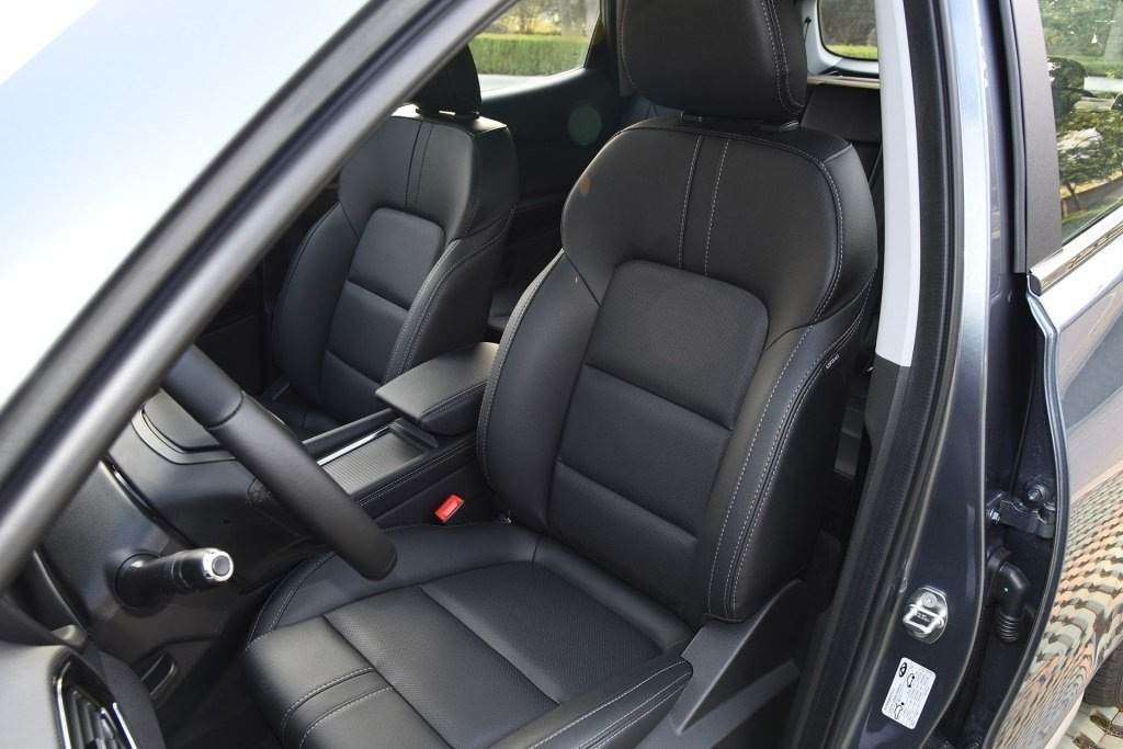 Modernizovaný městský crossover Chery Tiggo 4