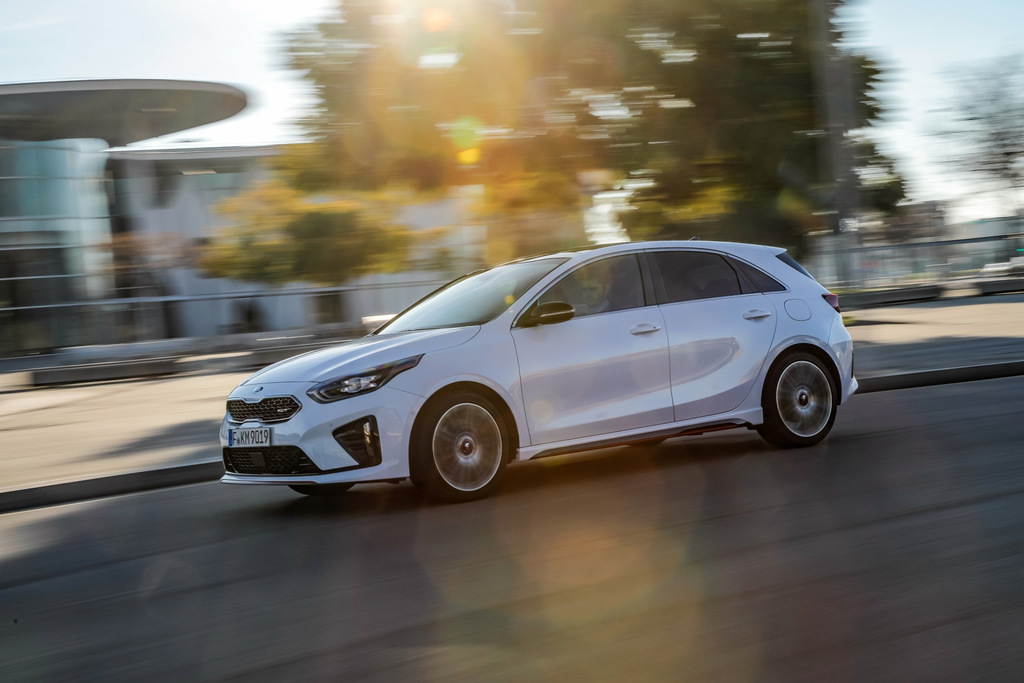 Recenze sportovní verze hatchbacku KIA Ceed GT
