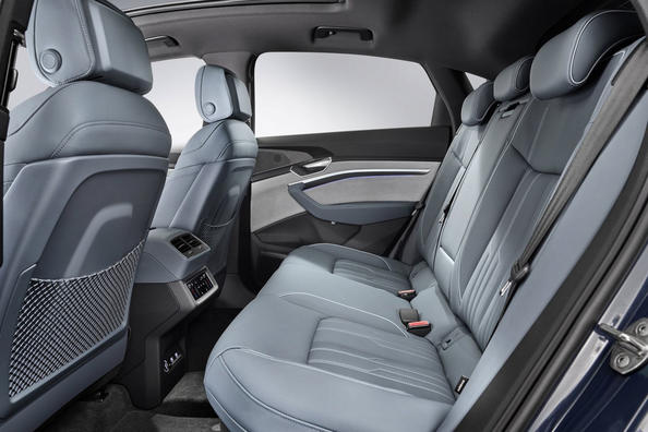 Kupéový elektrický crossover Audi e-tron Sportback s pohonem všech kol Fotografie 8