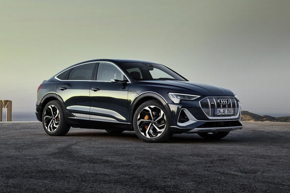 Kupéový elektrický crossover Audi e-tron Sportback s pohonem všech kol Fotografie 1