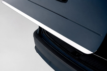 Opel Antara 2006–2017 Nerezová lišta na hranu víka kufru fotografie 1