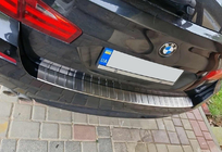BMW řada 5 F10/F11 2010–2016 Ochranná lišta zadního nárazníku Carmos (SW, nerez) fotografie 1
