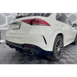 Zadní difuzor s koncovkami výfuku GLE63 Black (2018-2026)