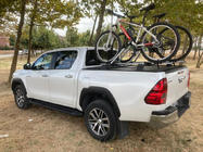 Toyota Hilux 2015– Příčníky (do fixních bodů) šedá fotografie 3