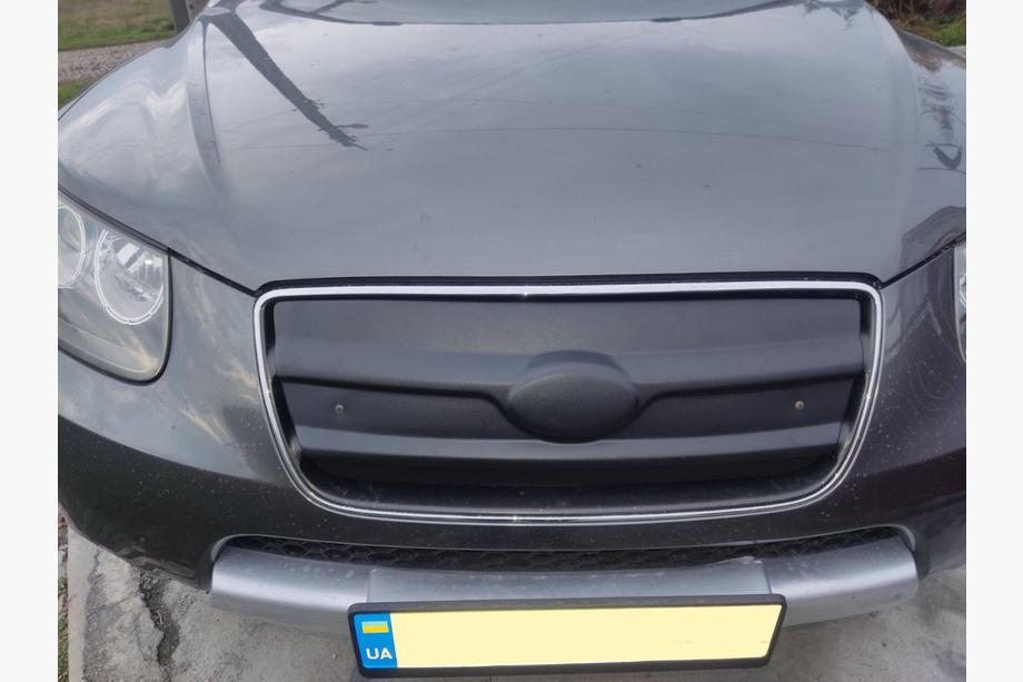 Hyundai Santa Fe 2 2006–2012 Zimní clona masky chladiče 2005-2010 (horní) Matná Fotografie 4