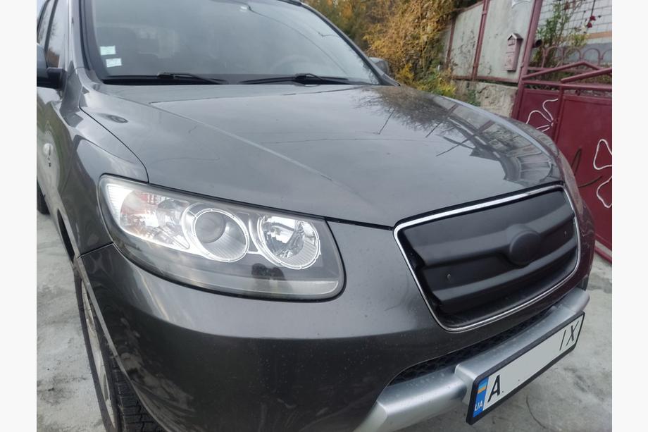 Hyundai Santa Fe 2 2006–2012 Zimní clona masky chladiče 2005-2010 (horní) Matná Fotografie 3