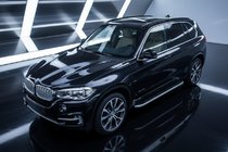 BMW X5 F15 2013–2018 Boční nášlapy Tayga Grey (2 ks, hliník) fotografie 1