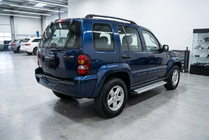 Jeep Cherokee/Liberty 2002–2007 Boční prahy Maya V2 (2 ks, hliník) fotografie 1
