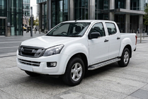 Isuzu D-Max 2011–2019 Boční nášlapy Maydos V2 (2 ks, hliník) fotografie 1