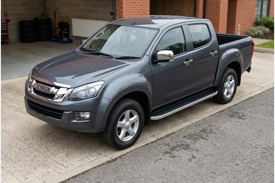 Isuzu D-Max 2011–2019 Boční nášlapy Tayga Grey (2 ks, hliník) Image