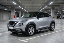Nissan Juke 2020– Boční nášlapy Rainbow (2 ks, hliník) fotografie 1
