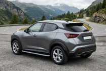 Nissan Juke 2020– Boční nášlapy Tayga Grey (2 ks, hliník) fotografie 1