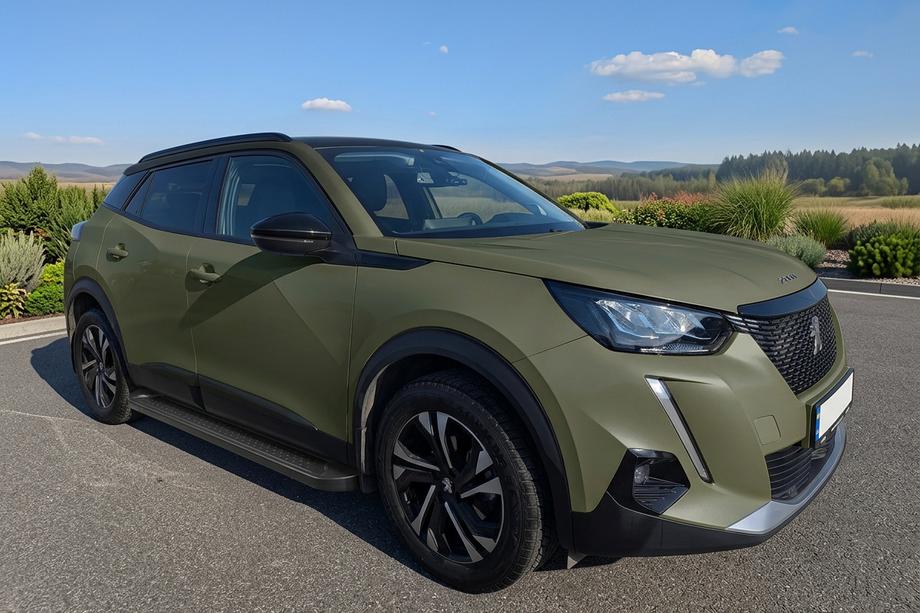 Peugeot 2008 2019– Boční prahy Allmond Black (2 ks, hliník) Image