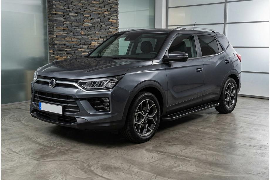 SsangYong Korando 2019– Boční prahy Allmond Black (2 ks, hliník) Image
