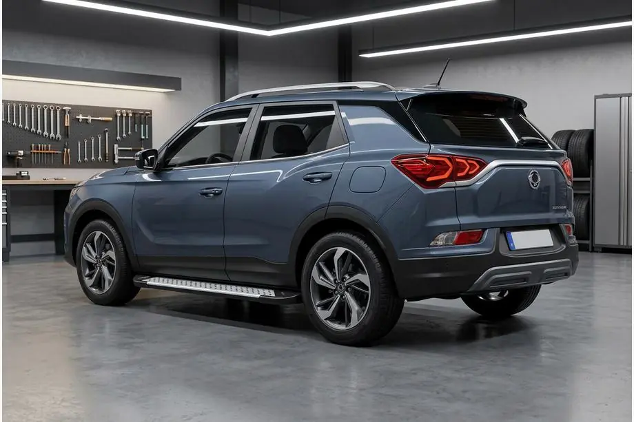 SsangYong Korando 2019– Boční nášlapy Allmond Grey (2 ks, hliník) Image