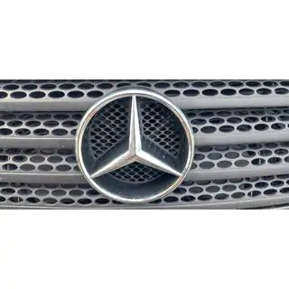 Přední znak (2004-2010) Mercedes Viano 2004–2014 fotografie 1