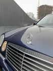 Mercedes třída E W210 1995–2002 Emblém zaměřovač (s nápisem) fotografie 2